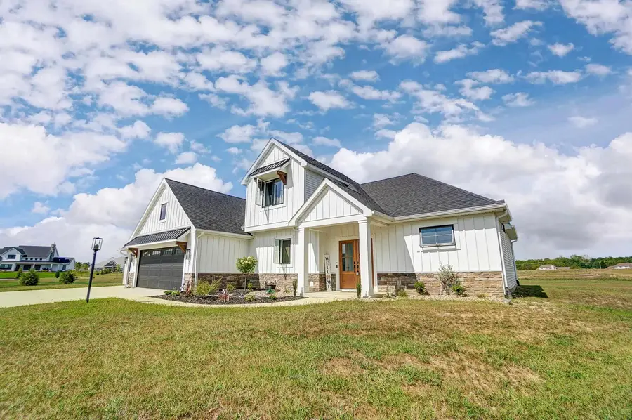 18993 Grohl Court, Auburn, IN 46706 - Image #2