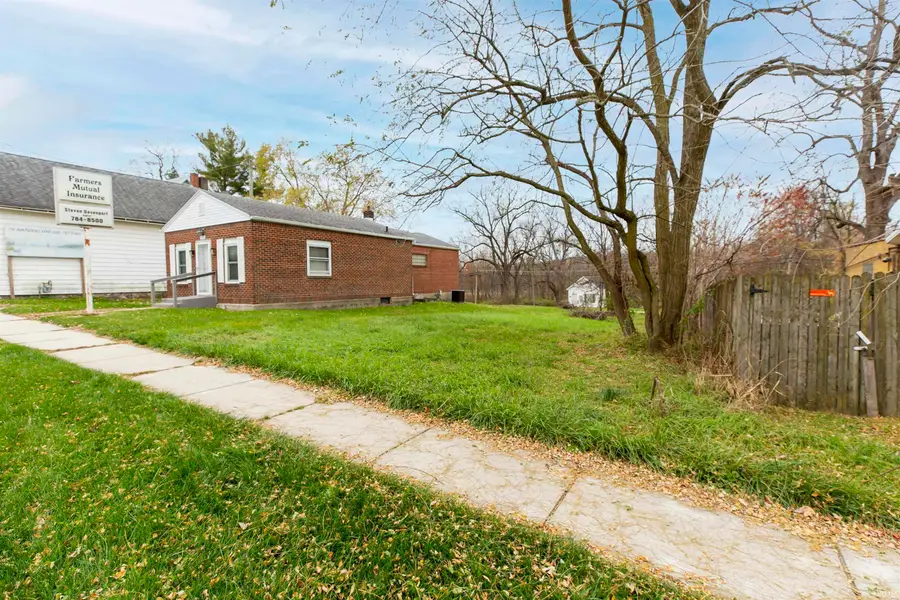 213 S Michigan Street, Lakeville, IN 46536 - Image #3