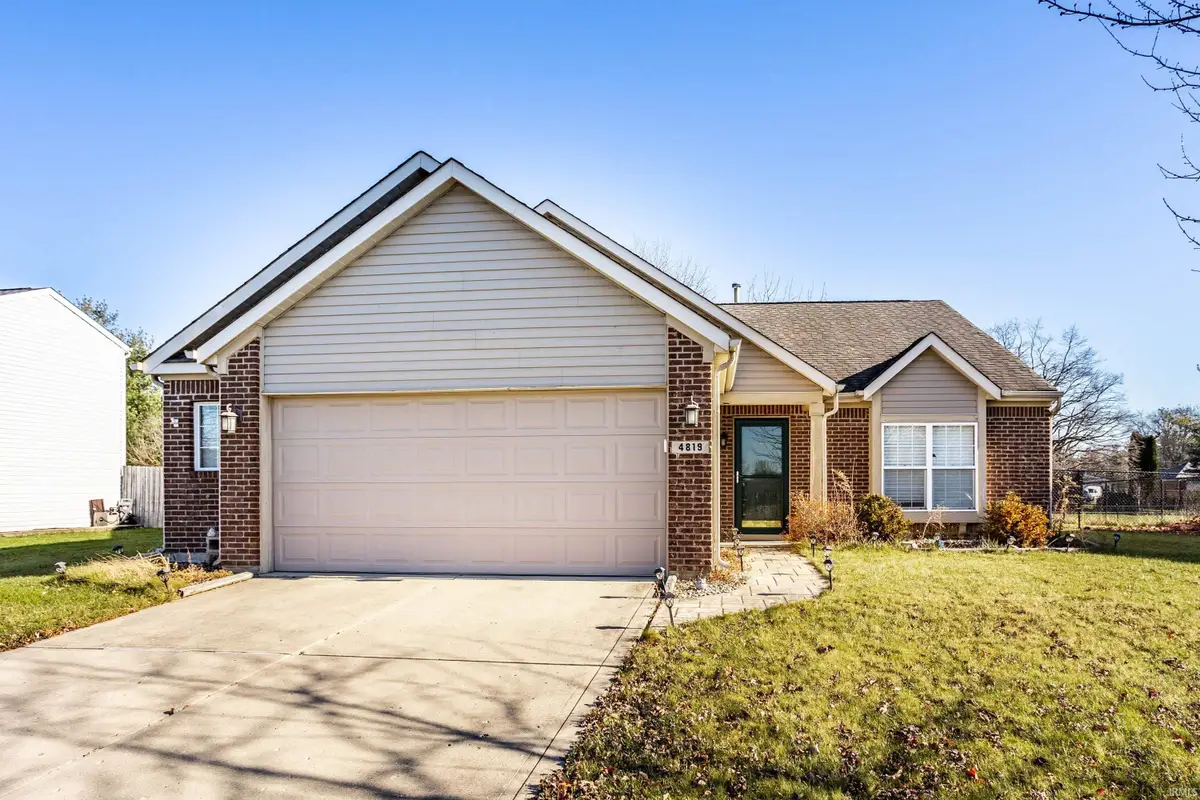 4819 Lakestone Drive, Indianapolis, IN 46237 - Image #1