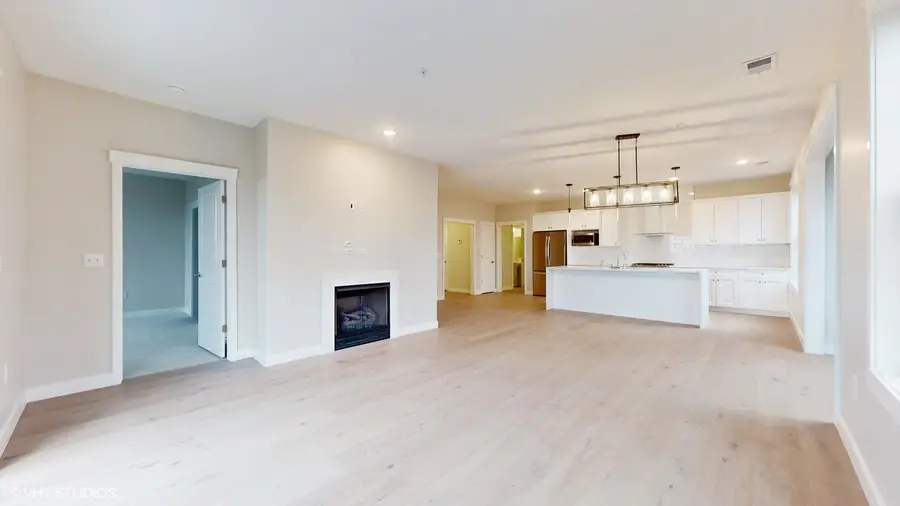 1740 #302W South Bend Avenue, South Bend, IN 46637 - Image #2