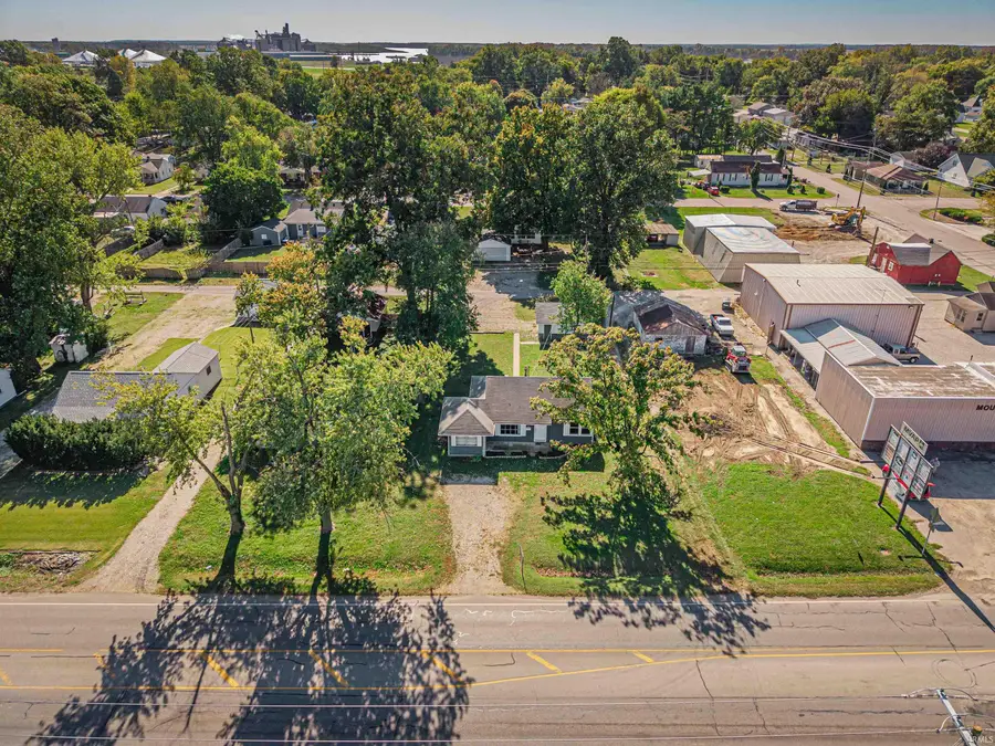 1112 E Fourth Street, Mount Vernon, IN 47620 - Image #2