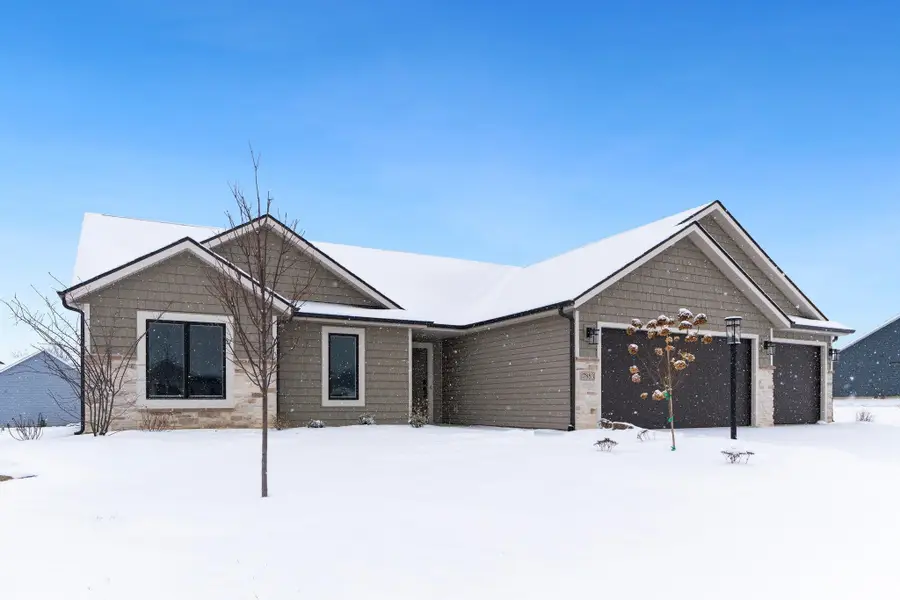 17883 Carne Cove, Leo, IN 46765 - Image #2