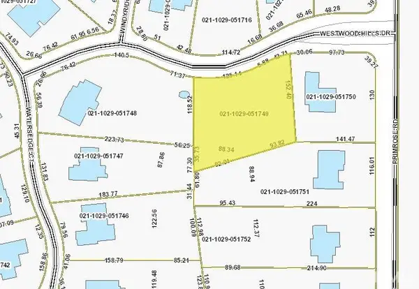 26050 Westwood Hills Drive, South Bend, IN 46628