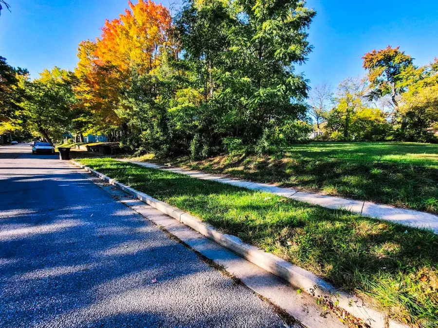 1613 Leer Street, South Bend, IN 46613 - Image #2