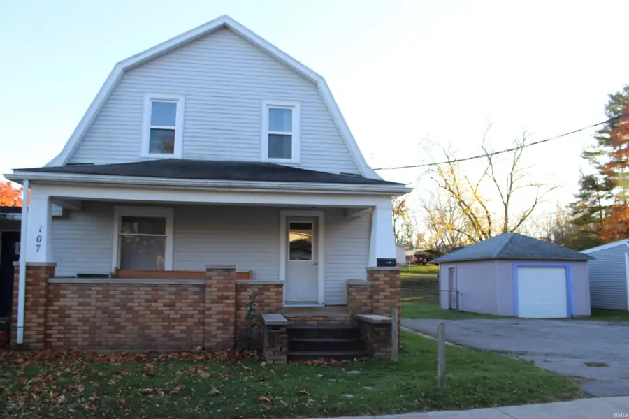 107 W Felicity Street, Angola, IN 46703 - Image #2