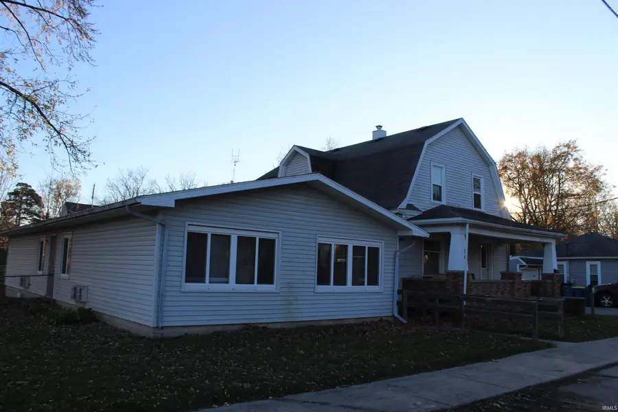107 W Felicity Street, Angola, IN 46703 - Image #3