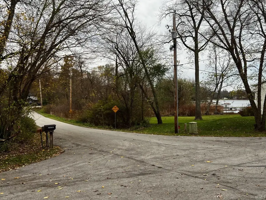 25849 Kenwood Drive, South Bend, IN 46628 - Image #2