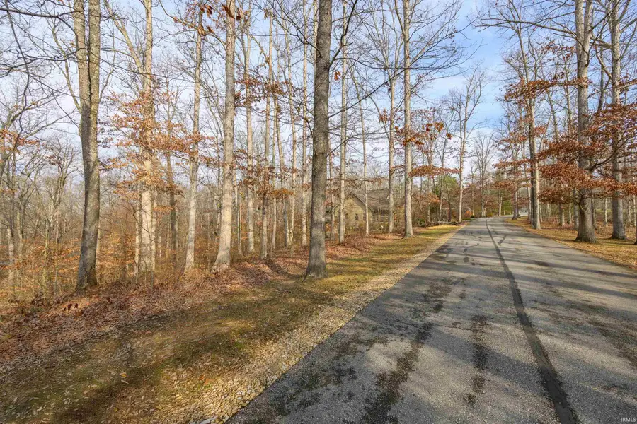 149 Hilltop Lane, Nashville, IN 47448 - Image #3