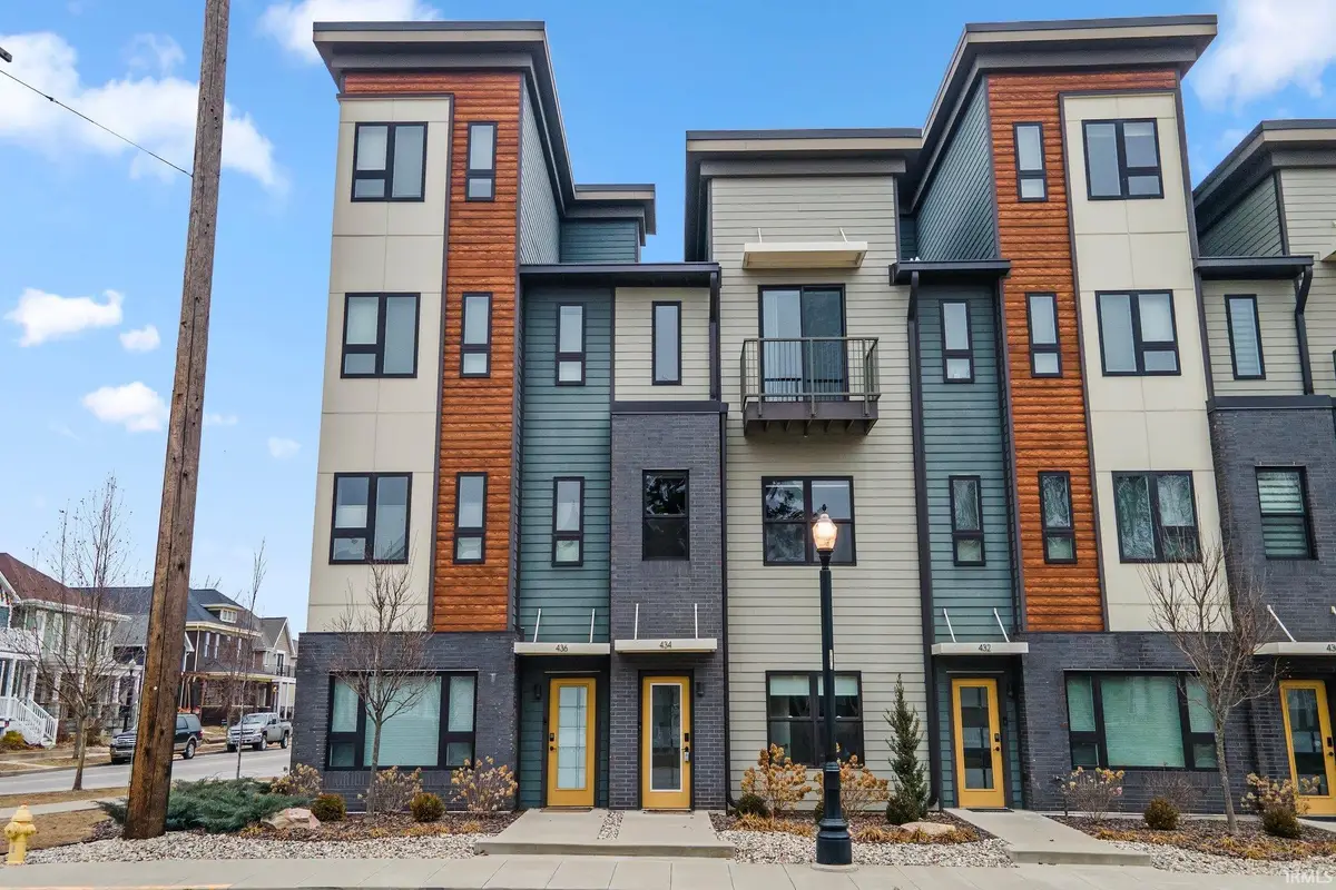 434 W Brackenridge Street, Fort Wayne, IN 46802 - #1