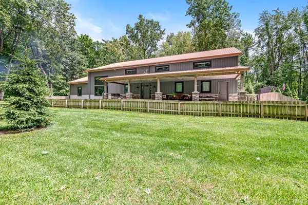 21095 Kern Road, South Bend, IN 46614