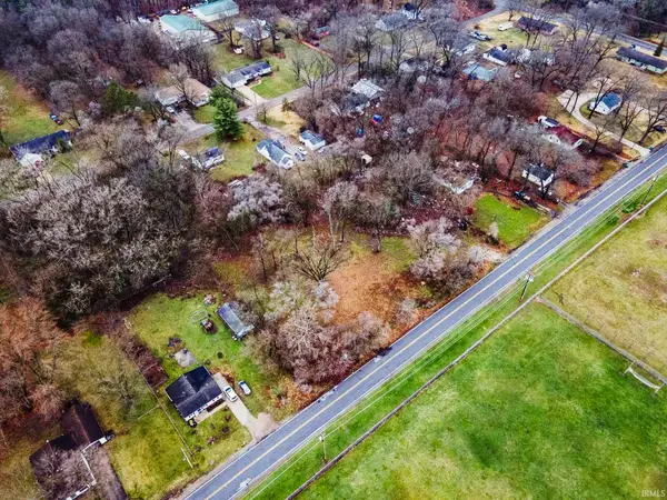 52649 Emmons Road, South Bend, IN 46637