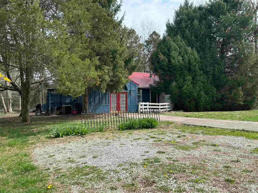 9410 Wolfe Cemetery Rd, Georgetown, IN 47122 - Image #2
