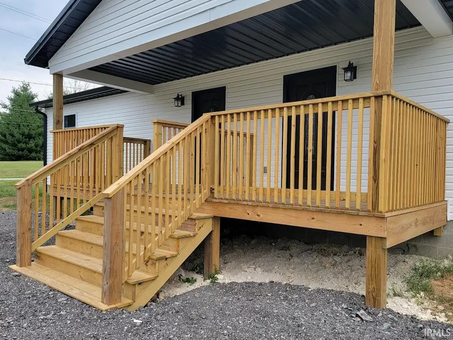 419 SW 3rd Street, Loogootee, IN 47553 - Image #3