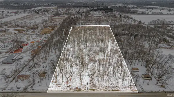 10121 Mckinley Highway, Osceola, IN 46561