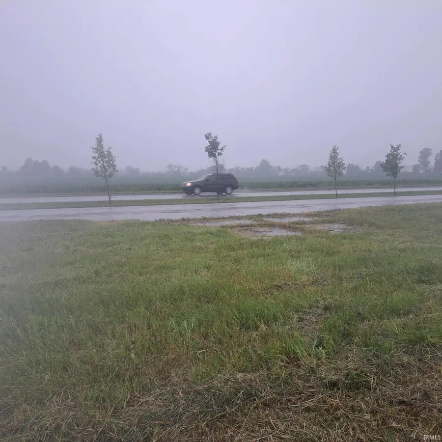 2808 E Mcgalliard Road, Muncie, IN 47303 - Image #2