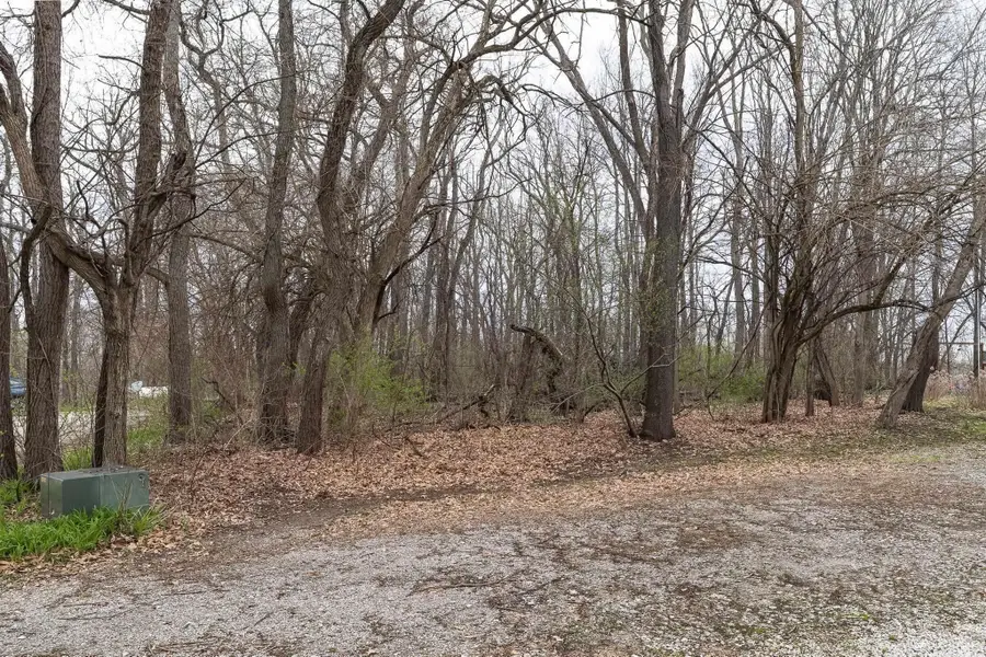 216 N Oak Court, Pine Village, IN 47975 - Image #2