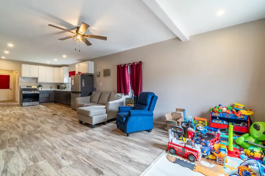 205 Highland Street, Nappanee, IN 46550 - Image #3