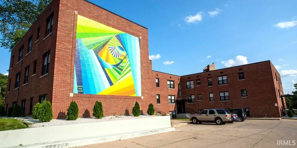 124, 128-132 N Eddy Street, South Bend, IN 46617 - #1