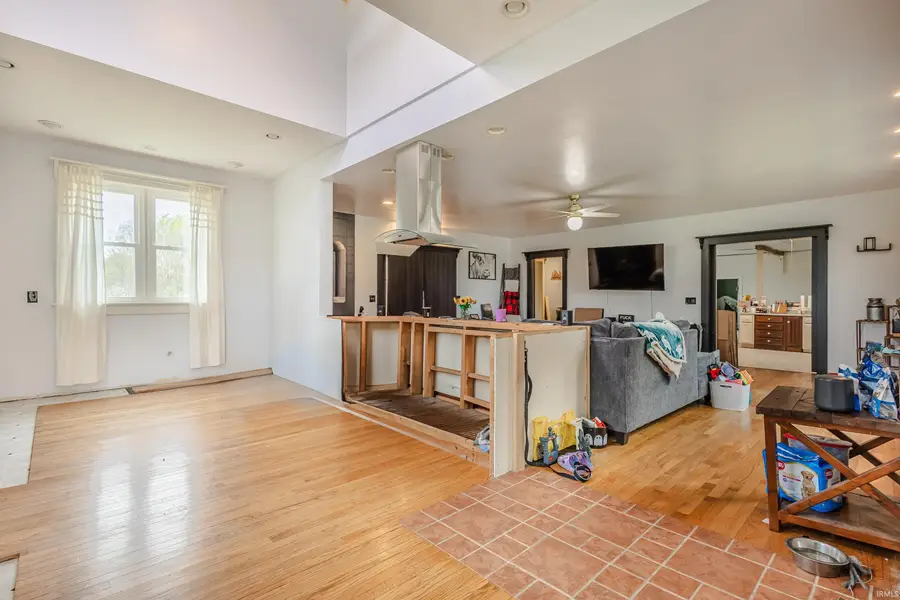 801 N Jefferson Street, Silver Lake, IN 46982 - Image #3