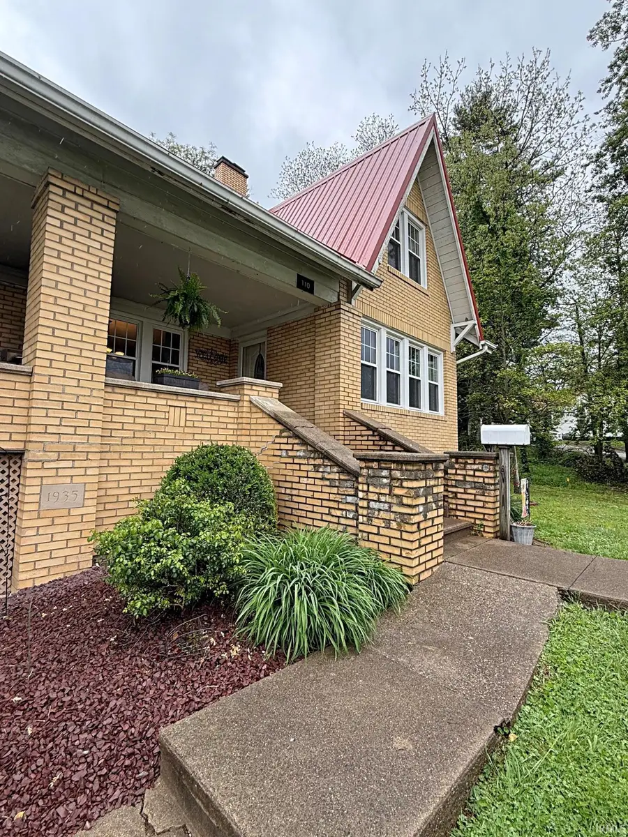 110 W Elnora Street, Odon, IN 47562 - Image #2