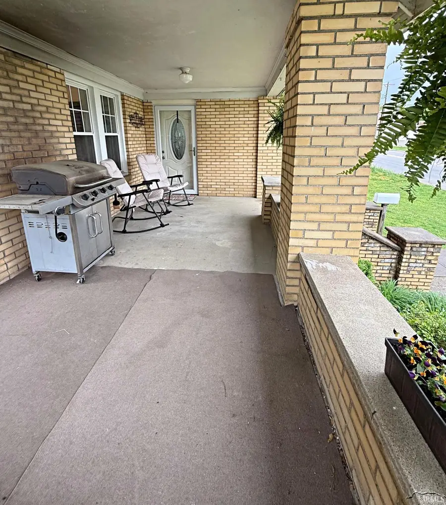 110 W Elnora Street, Odon, IN 47562 - Image #3