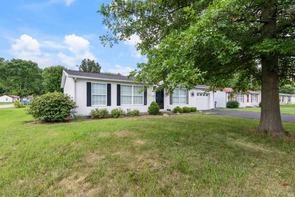 915 E Kentucky Street, Princeton, IN 47670 - Image #1