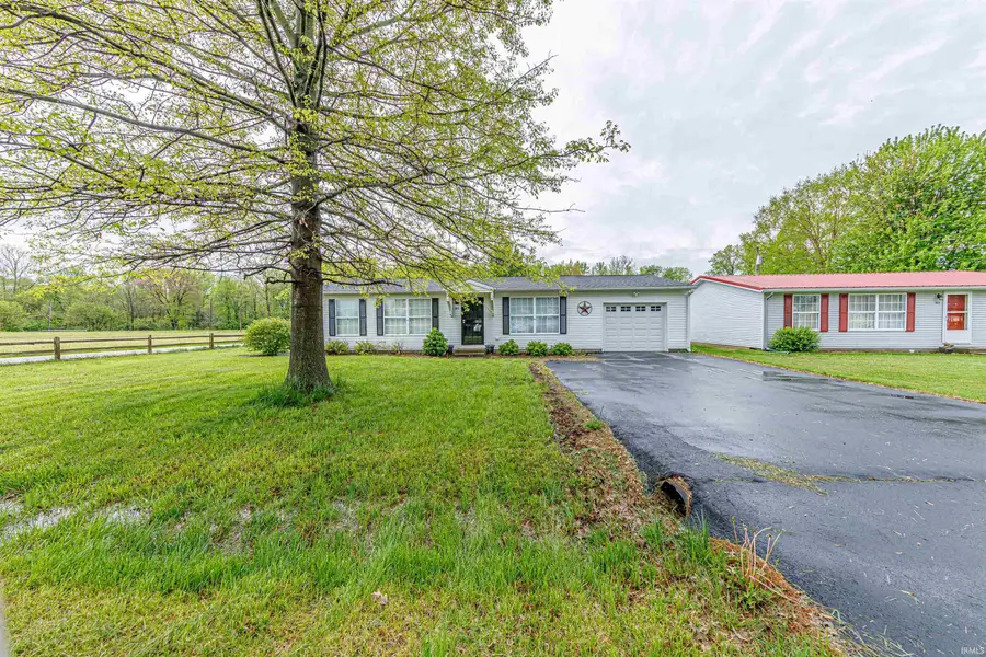 915 E Kentucky Street, Princeton, IN 47670 - Image #2