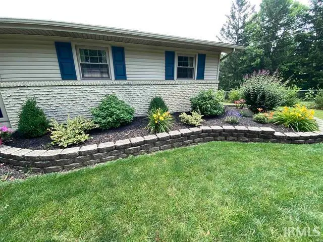 205 Holly Lane, Geneva, IN 46740 - Image #1