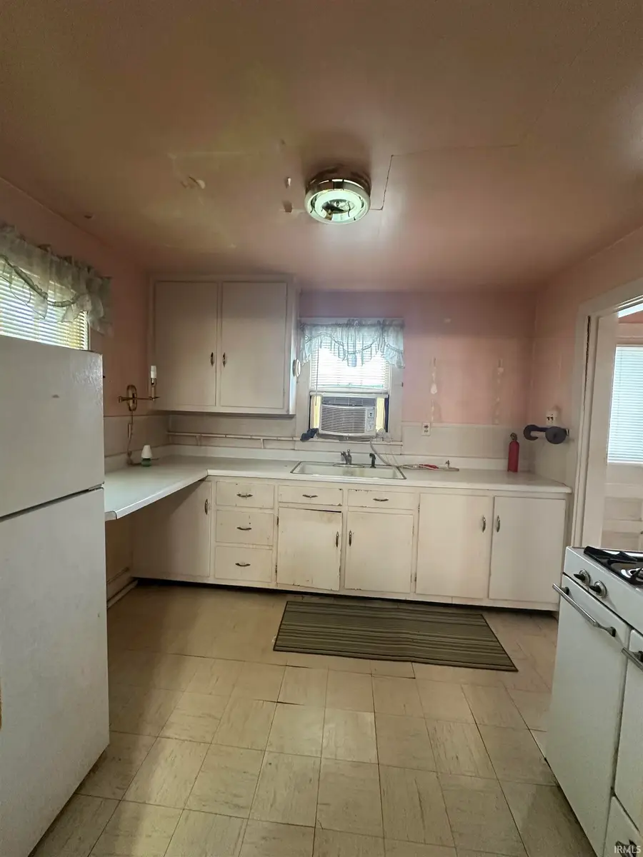 539 NE 9th Street, Linton, IN 47441 - Image #3
