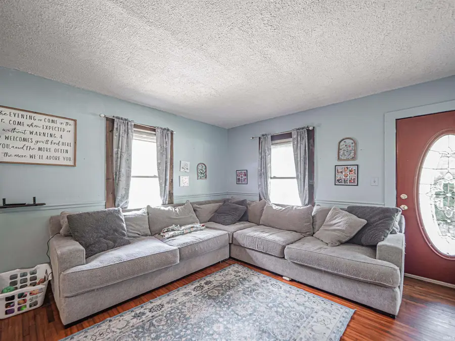 210 S East Street, Oakland City, IN 47660 - Image #2