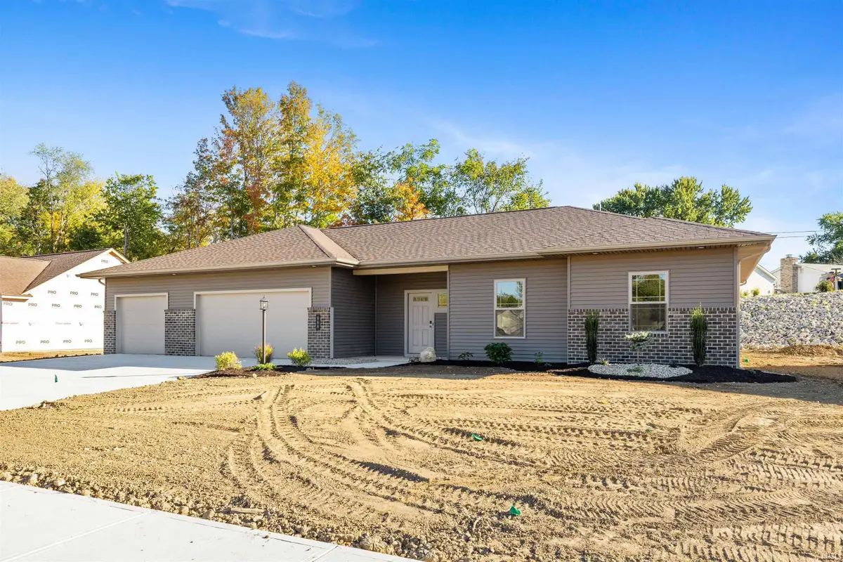 988 E Hawthorn Lane, Columbia City, IN 46725 - Image #1