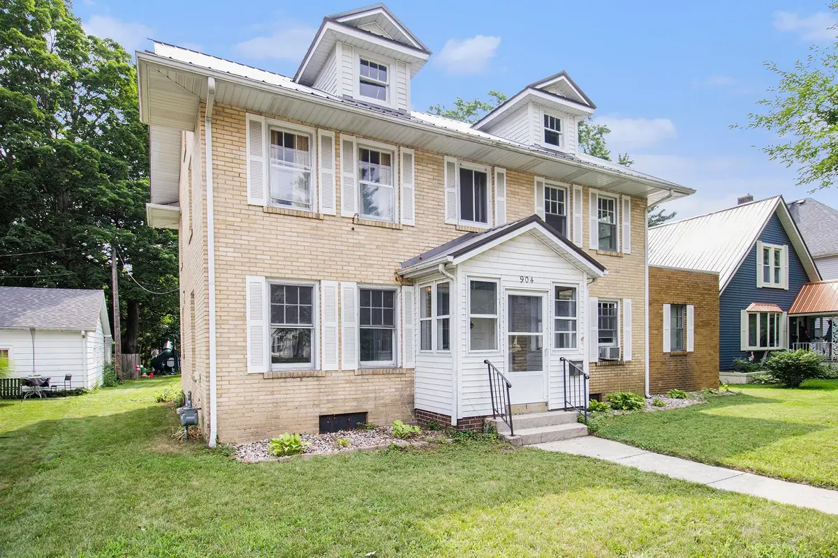 904 S 7th Street, Goshen, IN 46526 - #1