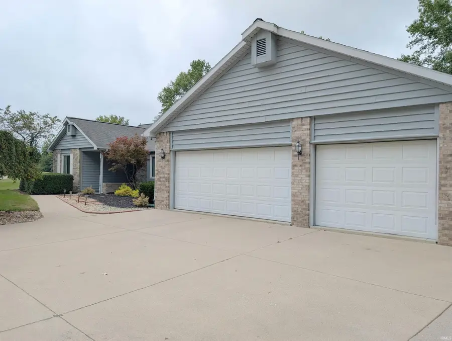 195 Wabash Valley, Geneva, IN 46740 - Image #3