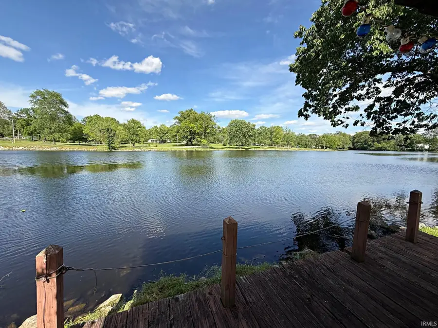 2124 Lakeview Drive, Washington, IN 47501 - Image #2
