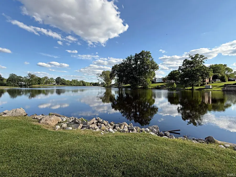 2124 Lakeview Drive, Washington, IN 47501 - Image #3