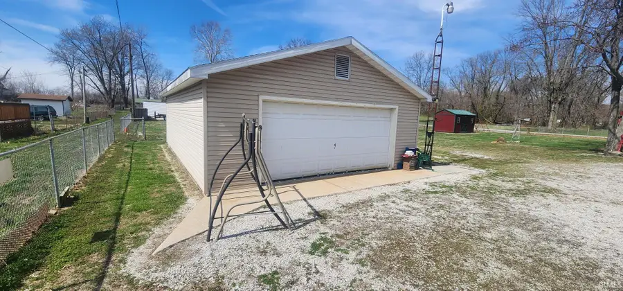 1003 W 4th Street, Bicknell, IN 47512 - Image #3