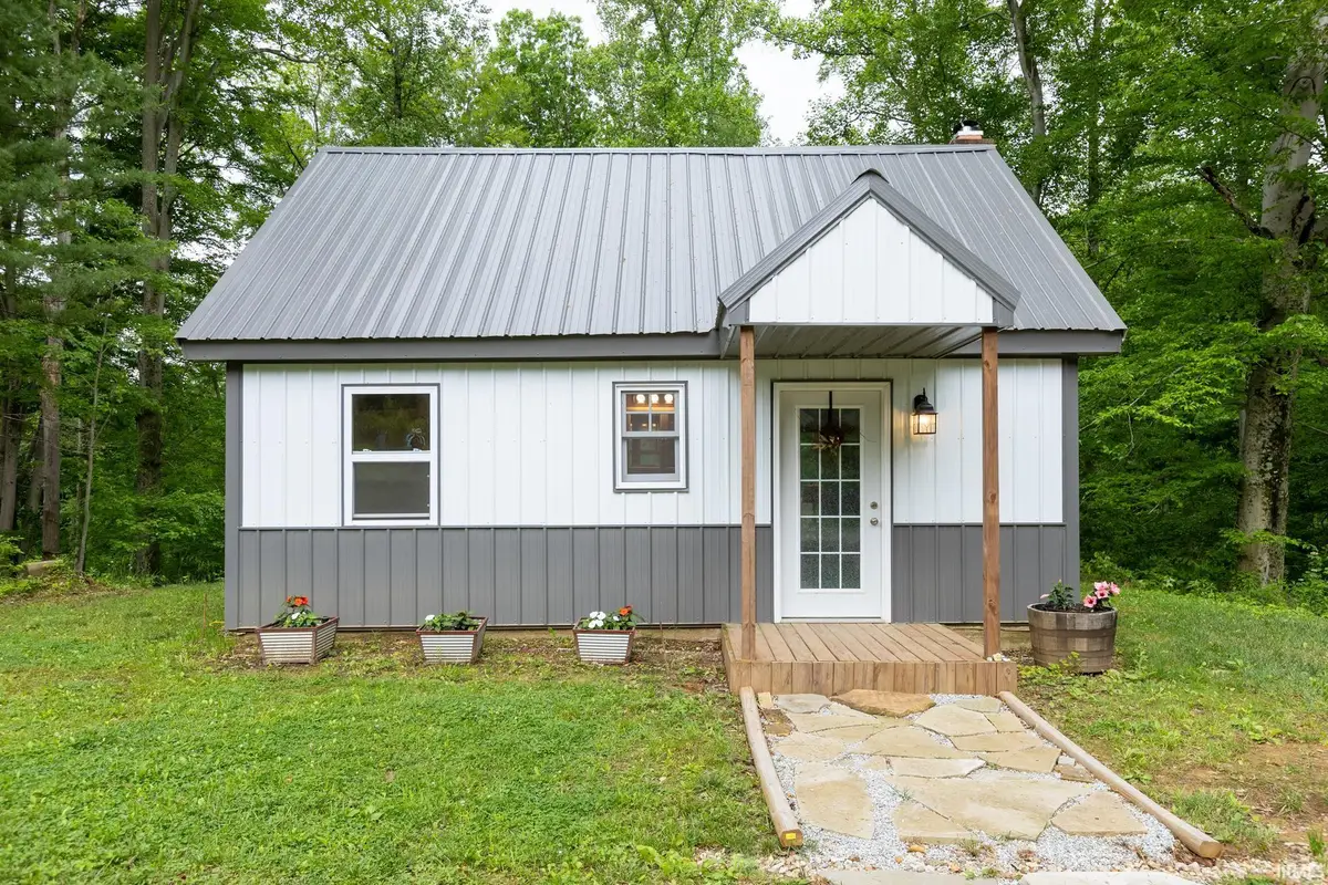 874 N Corwin Road, Bloomfield, IN 47424 - Image #1