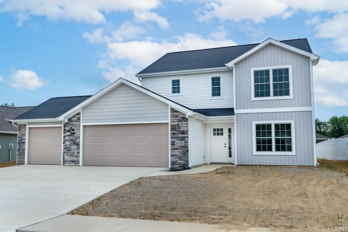 4738 Whittlebury Drive, Fort Wayne, IN 46818 - Image #1