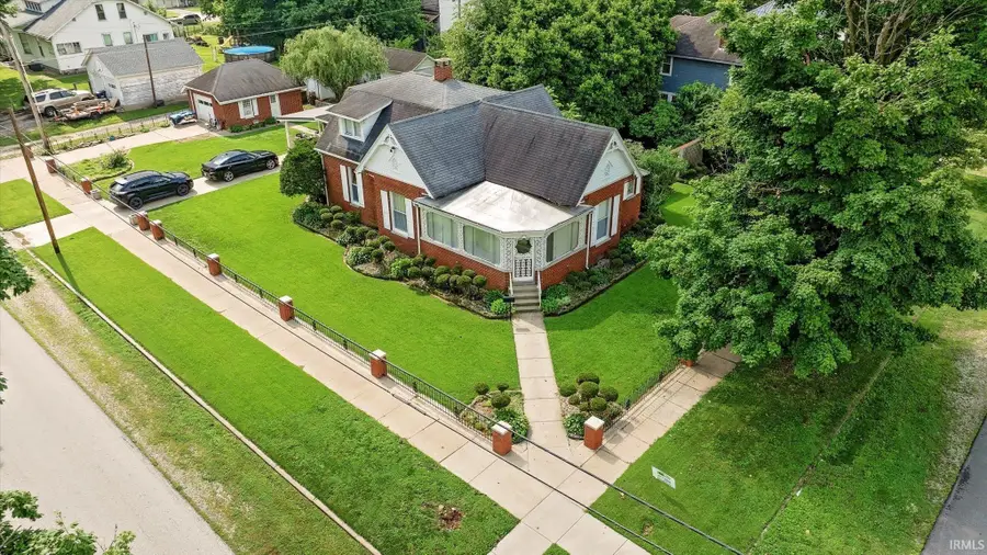 27 N Edwards Street, Worthington, IN 47471 - Image #2