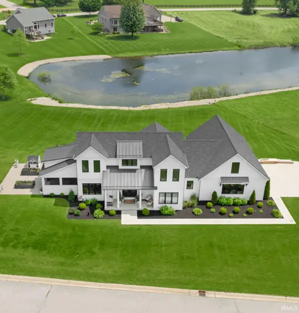 11306 Fishers Pond, Middlebury, IN 46540