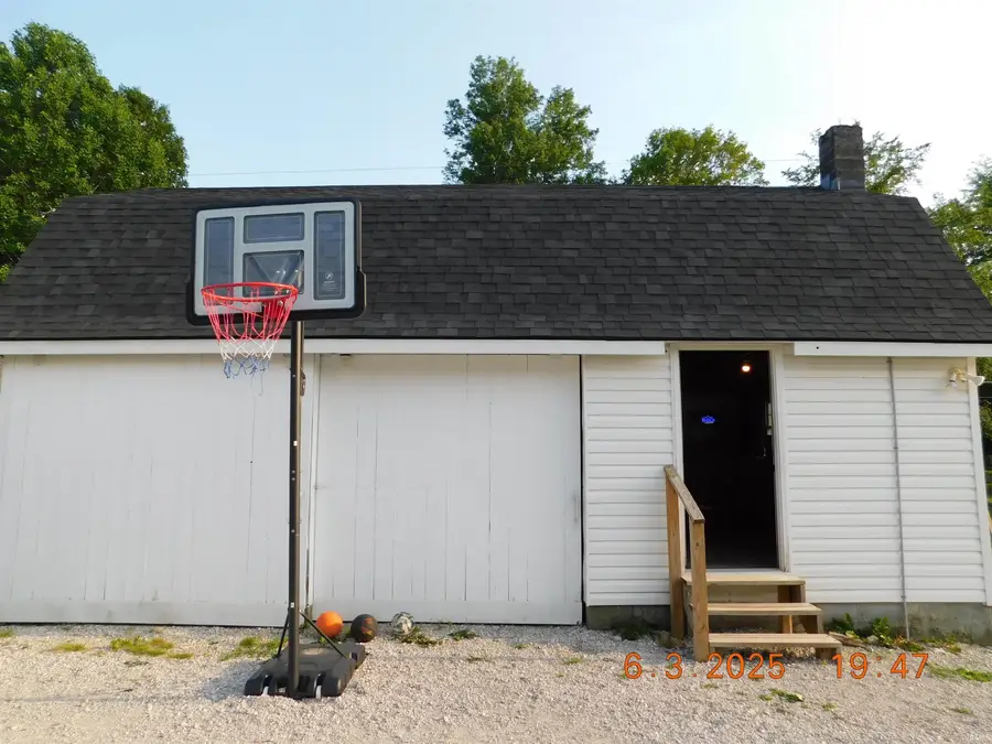 1421 E Water Street, Borden, IN 47106 - Image #2