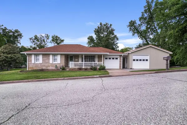 2208 Franklin Street, Tell City, IN 47586