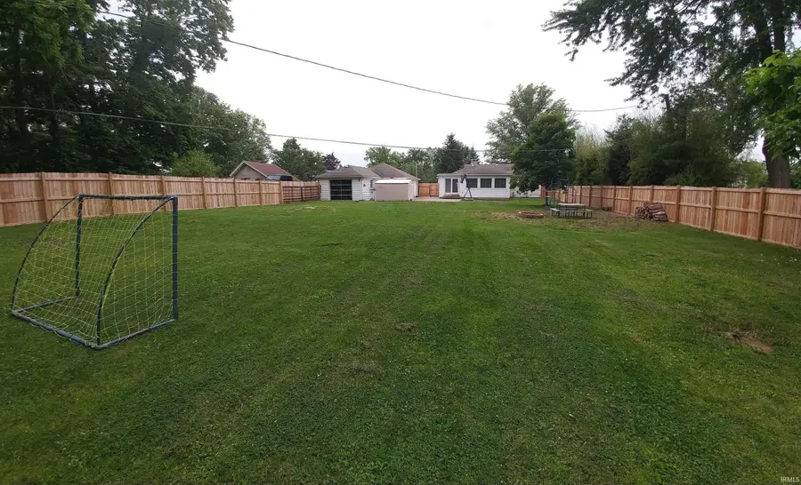 402 W Perkins Street, Hartford City, IN 47348 - Image #2