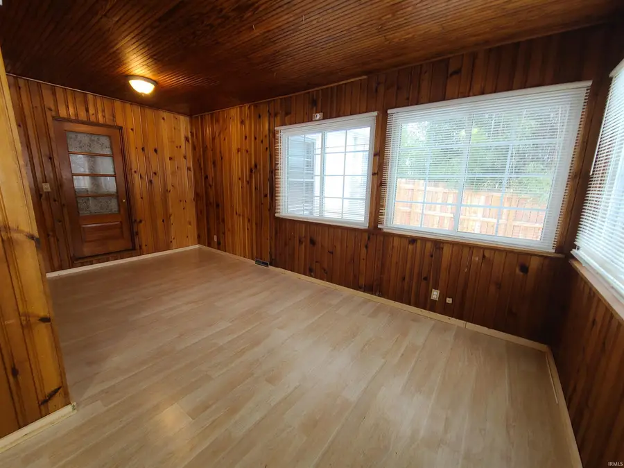 402 W Perkins Street, Hartford City, IN 47348 - Image #3