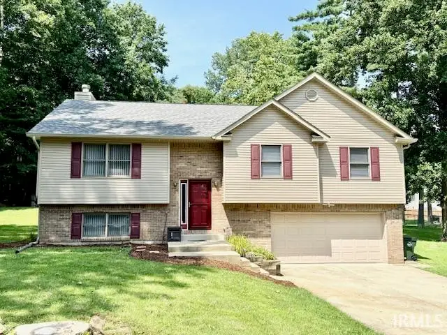 5918 S Foxwood Lane, Bloomington, IN 47401 - Image #1