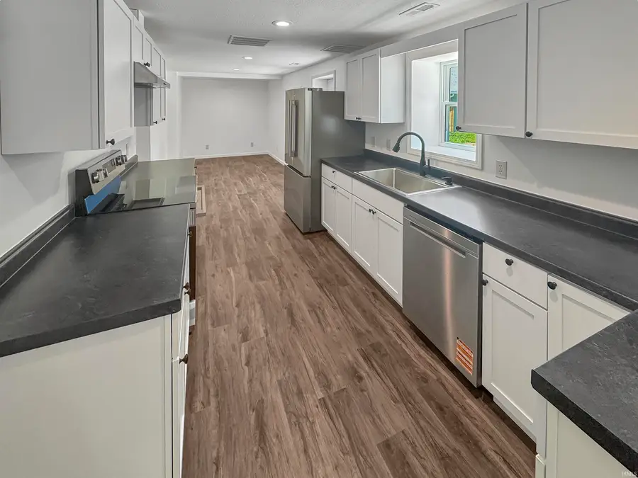 407 S Eighth Street, Boonville, IN 47601 - Image #2