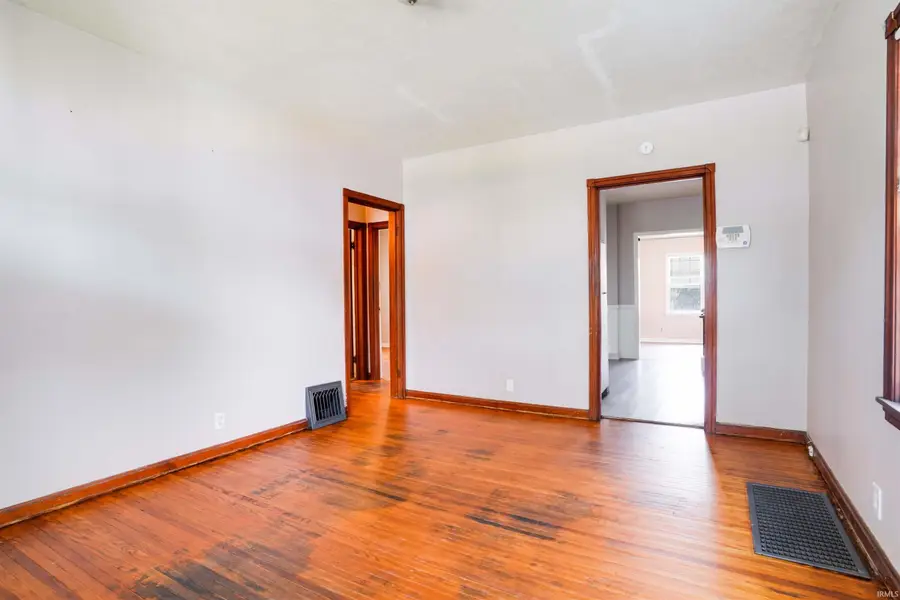 1225 S Harlan Avenue, Evansville, IN 47714 - Image #2