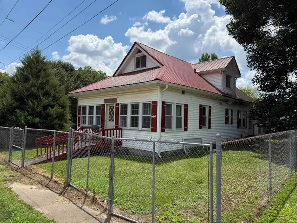 602 Maple Street, Lawrenceville, IL 62439