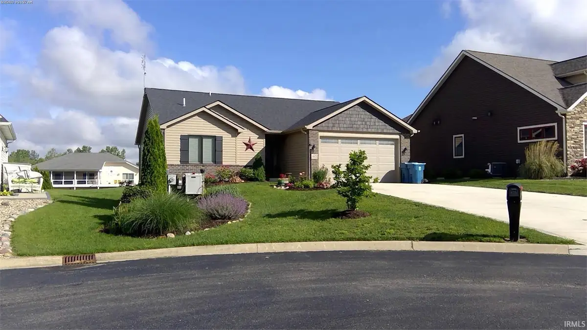 260 Ln 280c Hamilton Lk, Hamilton, IN 46742 - Image #1