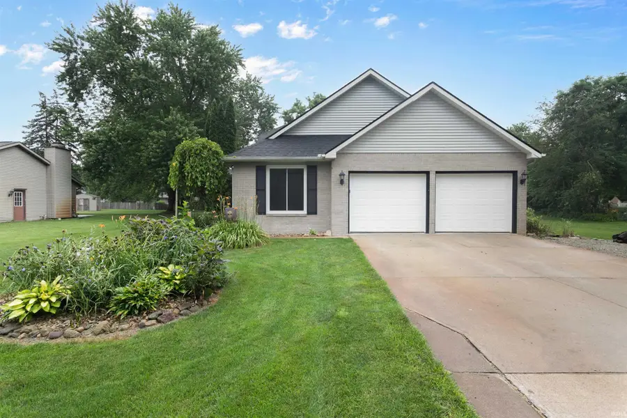 51948 N Winding Waters Lane, Elkhart, IN 46514 - Image #2